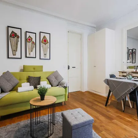 Cosy -2p - Moulin Rouge باريس